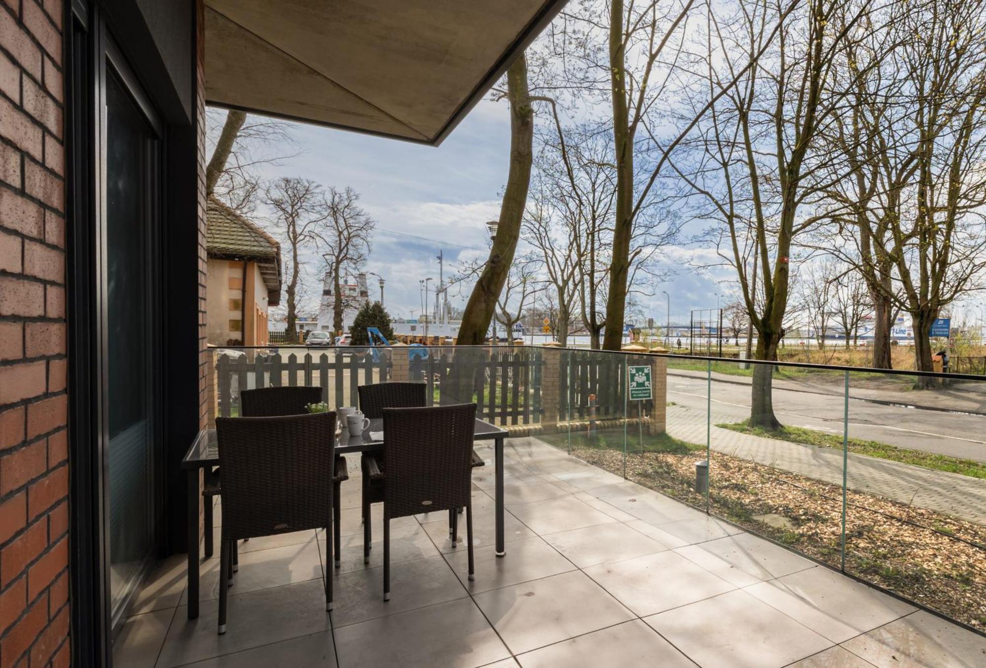 Modern With Terrace And Parking In By Renters Świnoujście